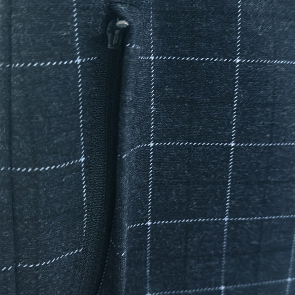 BETABRAND Striped Navy Dressy Pants Zipper Pockets & Ankles Taper Size LP - Picture 4 of 7